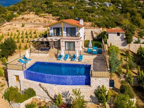  gece  -  Kasım
  | Kalkan Sarıbelen Villa Kiralama: Isıtmalı, Korunaklı Havuzlu, Doğa İçinde, 6 Kişilik